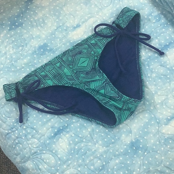Bikini bottom string geometrical designs blueish turquoise color size S - Picture 5 of 11